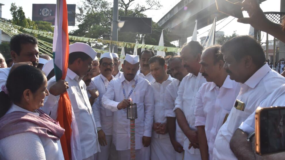 കോൺഗ്രസ് സേവാദൾ സന്നദ്ധ സേന “വൈറ്റ് ആർമി ” യുടെ റിപ്പബ്ലിക് പരേഡിനു ശേഷം നടന്ന പൊതുസമ്മേളനത്തിൽ പങ്കെടുത്തു സംസാരിച്ചു.