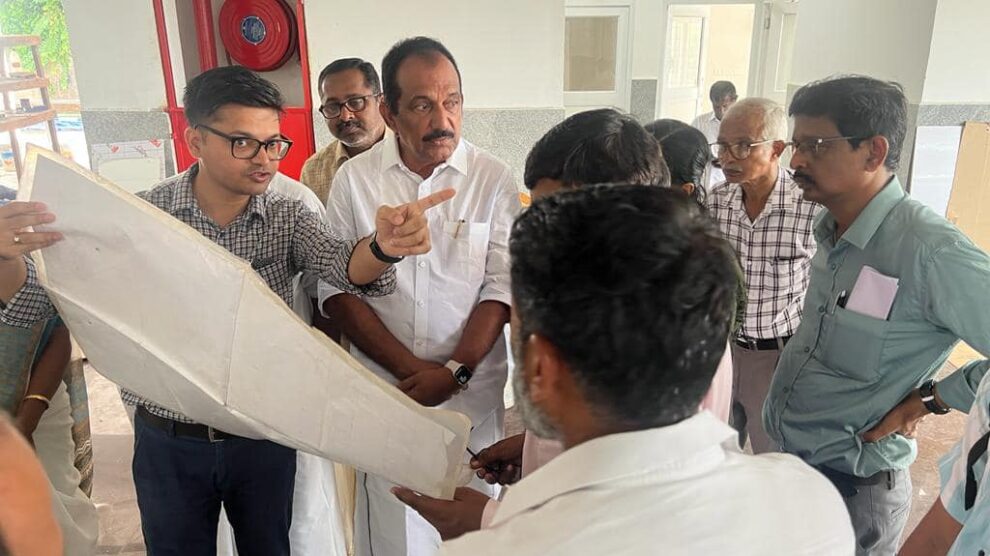 കൊരട്ടി ഇഎസ്ഐ ഹോസ്പിറ്റലിൽ നിർമ്മാണ പ്രവർത്തനങ്ങൾ അവസാന ഘട്ടത്തിൽ എത്തിനിൽക്കുകയാണ്.